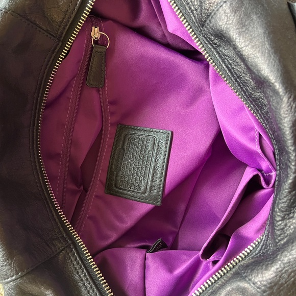 Super trendy 2000s coach mini duffel hand bag - Picture 2 of 3